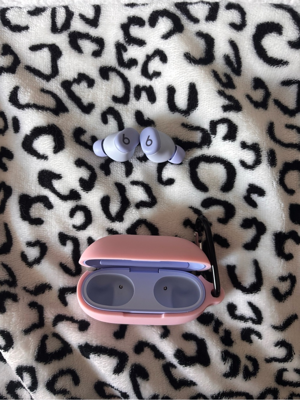 Beats Solo buds with Pink Case and Lilac Earbuds
